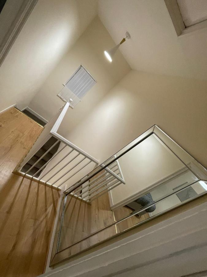 Big 3 Bedroom London House With 2 Bathroom Плъмстед Екстериор снимка